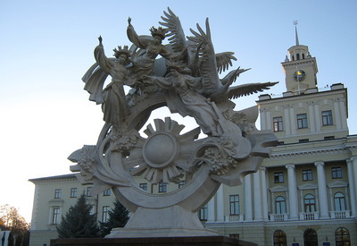 Памятник “Вера. Надежда. Любовь” - місце для фотосесій у Хмельницькому - портфоліо 5