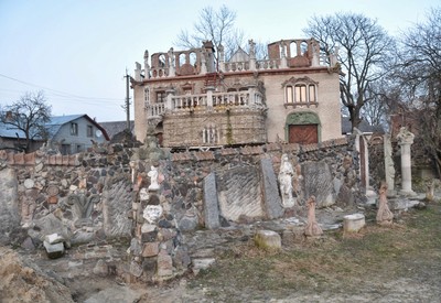 Дом скульптора Голованя - місце для фотосесій у Луцьку - портфоліо 5
