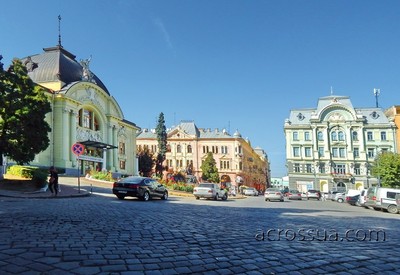Театральная площадь - місце для фотосесій у Чернівцях - портфоліо 4
