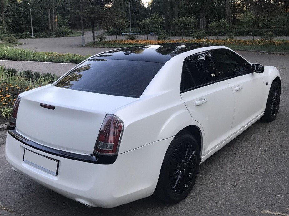 CHRYSLER 300C NEW 