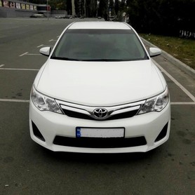 Toyota Camry 50 (белая) - авто на весілля у Києві - портфоліо 2