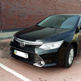 Toyota Camry 50 (чёрная) - авто на весілля у Києві - портфоліо 1