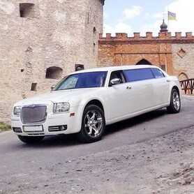 004 Лімузин Chrysler 300C Disco - авто на весілля у Києві - портфоліо 4