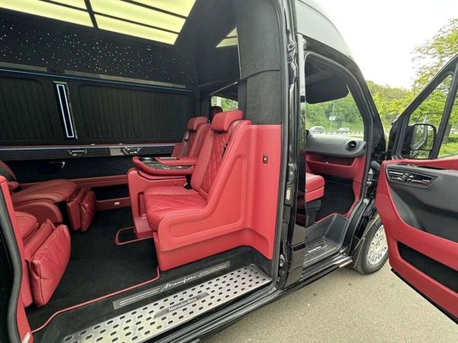 008 Мікроавтобус Mercedes-Benz Sprinter VIP чорний 