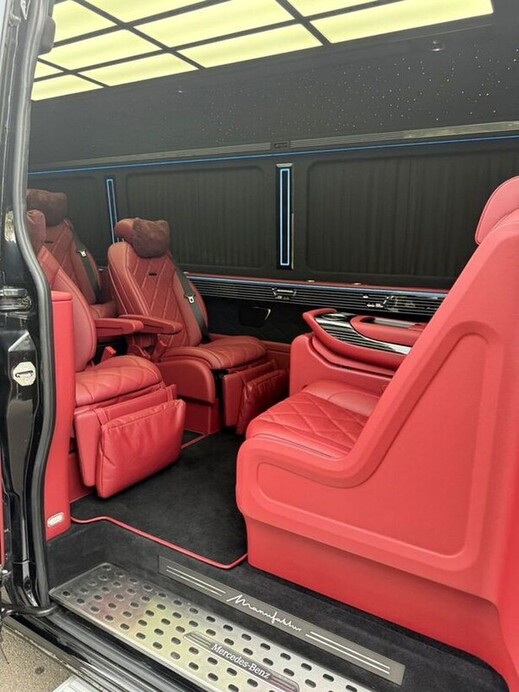 008 Мікроавтобус Mercedes-Benz Sprinter VIP чорний 