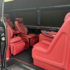 008 Мікроавтобус Mercedes-Benz Sprinter VIP чорний - авто на весілля у Києві - портфоліо 5