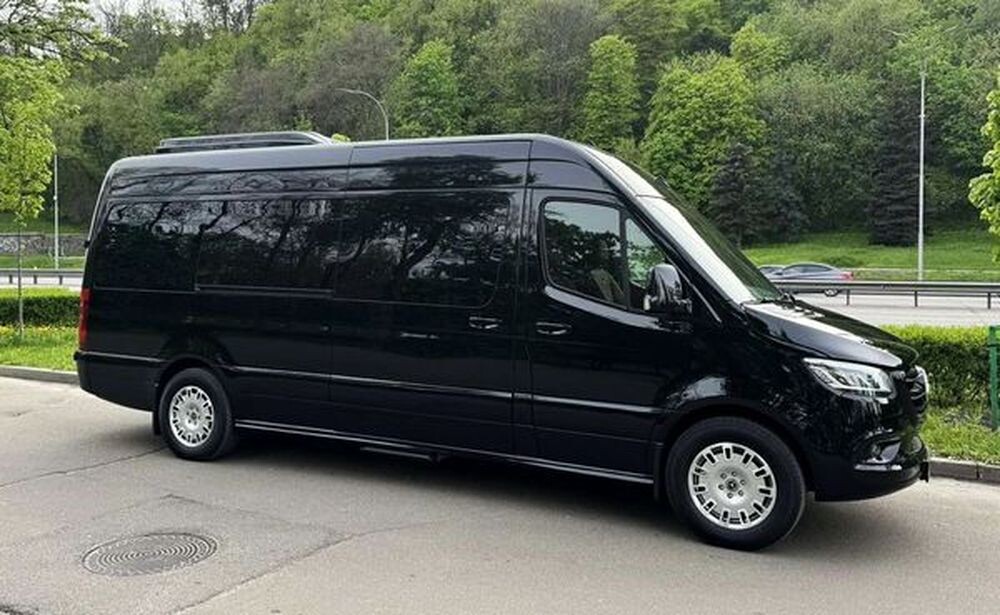 008 Мікроавтобус Mercedes-Benz Sprinter VIP чорний 