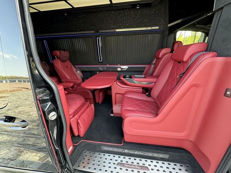 008 Мікроавтобус Mercedes-Benz Sprinter VIP чорний 