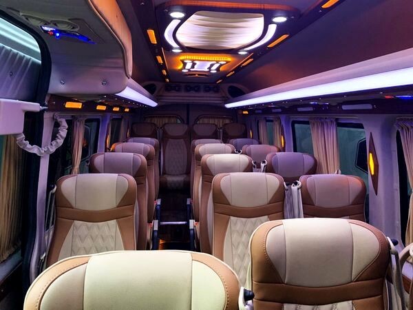 012 Mercedes-Benz Sprinter чорний прокат оренда 