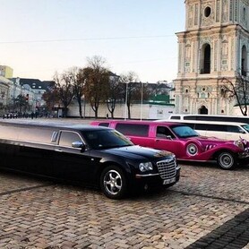 016 Лімузин Chrysler 300C чорний - авто на весілля у Києві - портфоліо 5