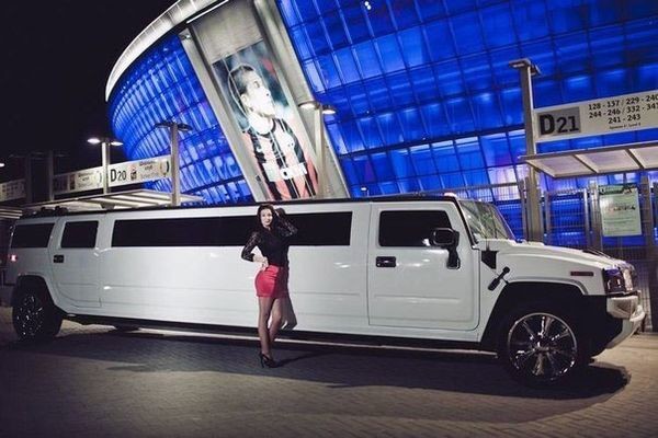 025 Лімузин Hummer H2 на весілля 