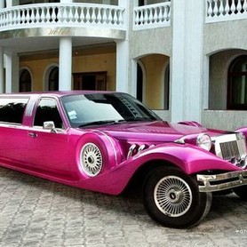 035 Лімузин ретро Excalibur рожевий - авто на весілля у Києві - портфоліо 1