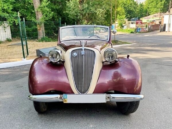197 Ретро автомобіль Fiat Topolino 