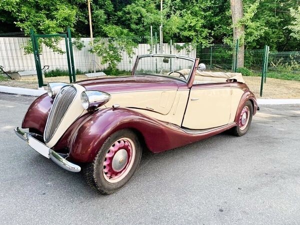 197 Ретро автомобіль Fiat Topolino 