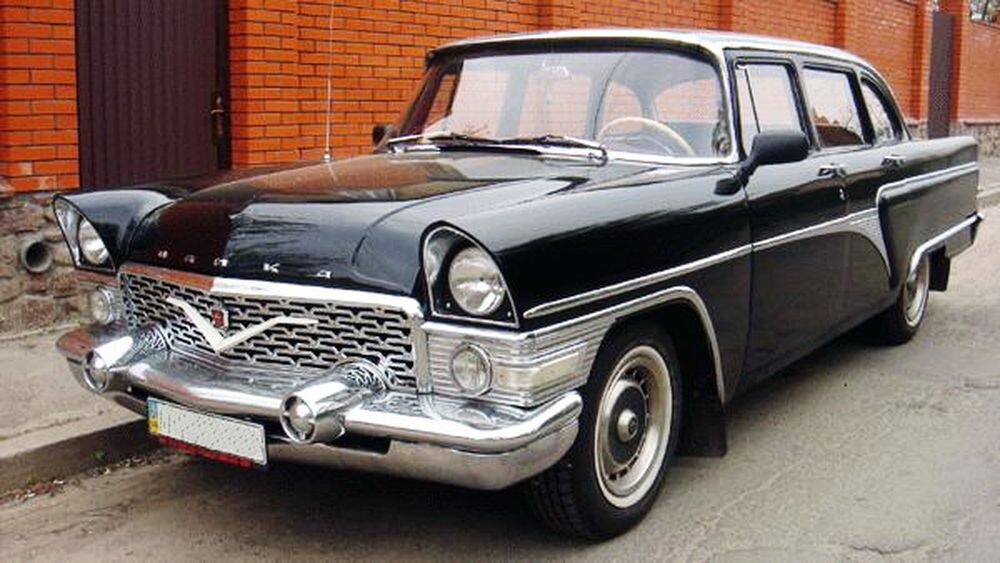 206 Ретро автомобіль Chayka GAZ-13 чорна 