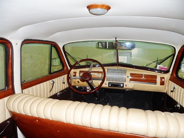 213 Ретро автомобіль Buick 