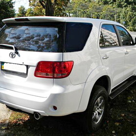 266 Позашляховик Toyota Fortuner - авто на весілля у Києві - портфоліо 4