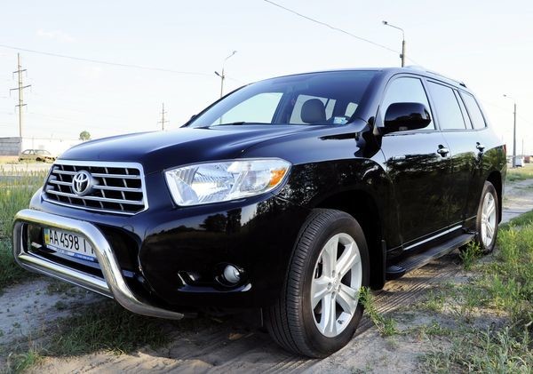 268 Позашляховик Toyota Highlander 