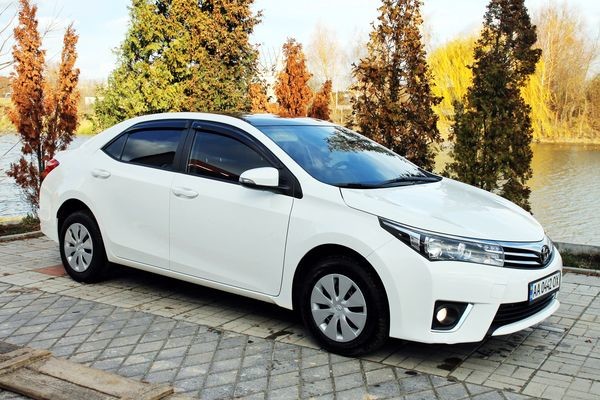 170 Toyota Corolla біла оренда на весілля 