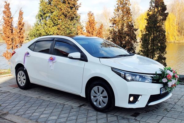 170 Toyota Corolla біла оренда на весілля 
