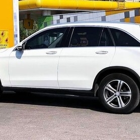 087 Mercedes GLC 300 білий джип на весілля - авто на весілля у Києві - портфоліо 2