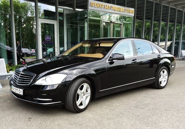089 Mercedes W221 S500 original restyle черный  