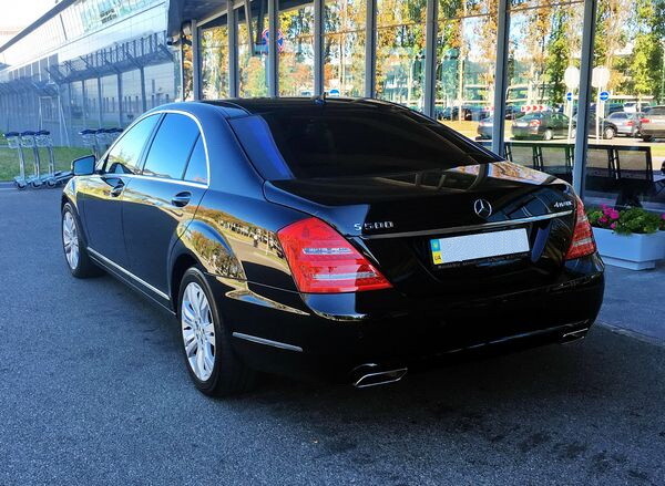 089 Mercedes W221 S500 original restyle черный  