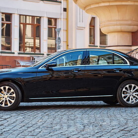102 Mercedes-Benz W213 E класу оренда Киев - авто на весілля у Києві - портфоліо 3