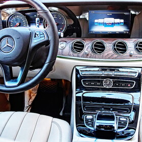 102 Mercedes-Benz W213 E класу оренда Киев - авто на весілля у Києві - портфоліо 6
