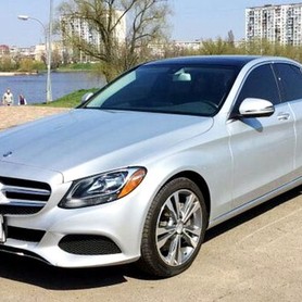 109 Mercedes-Benz С300 серебристый - авто на весілля у Києві - портфоліо 1