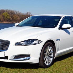124 Jaguar XF білий оренда - авто на весілля у Києві - портфоліо 1
