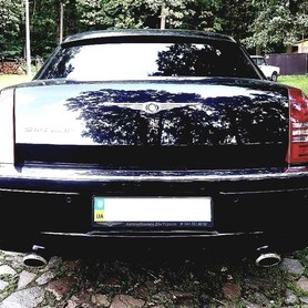 136 Chrysler 300C чорний оренда - авто на весілля у Києві - портфоліо 2