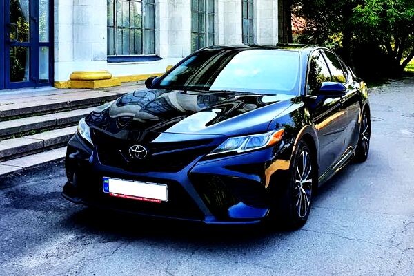 149 Toyota Camry V70 черная 2018  