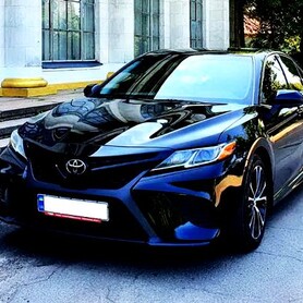 149 Toyota Camry V70 черная 2018 - авто на весілля у Києві - портфоліо 1