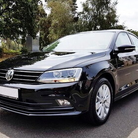 158 Volkswagen Jetta чорний - авто на весілля у Києві - портфоліо 1