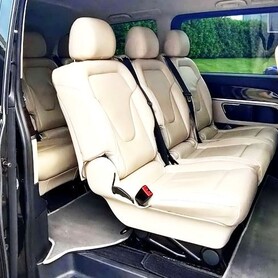 273 Мікроавтобус Mercedes-Benz V-class 2017 - авто на весілля у Києві - портфоліо 3