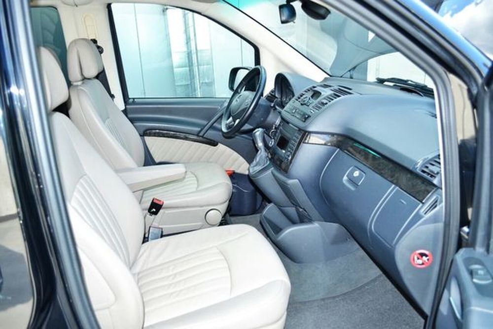 284 мікроавтобус Mercedes Viano 