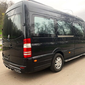 278 Мікроавтобус Mercedes Sprinter чорний VIP - авто на весілля у Києві - портфоліо 5
