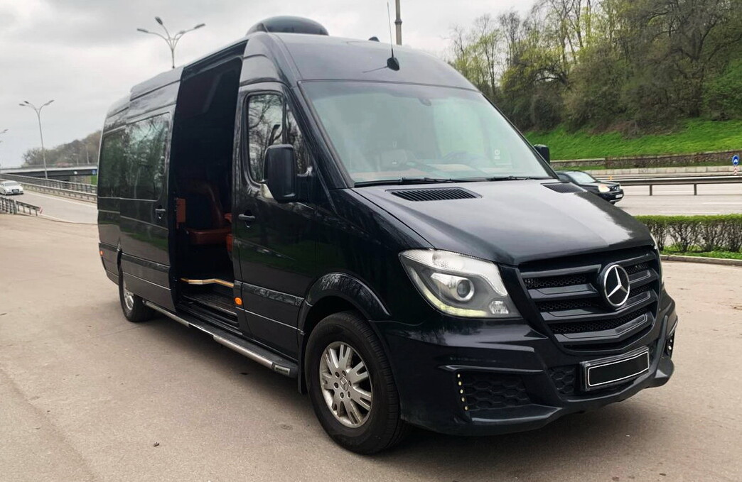 278 Мікроавтобус Mercedes Sprinter чорний VIP 