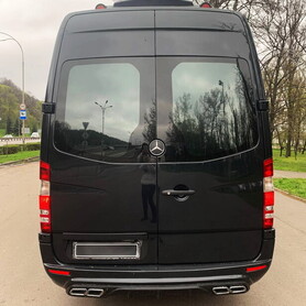278 Мікроавтобус Mercedes Sprinter чорний VIP - авто на весілля у Києві - портфоліо 6