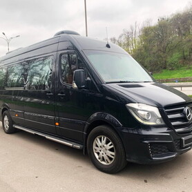 278 Мікроавтобус Mercedes Sprinter чорний VIP - авто на весілля у Києві - портфоліо 1