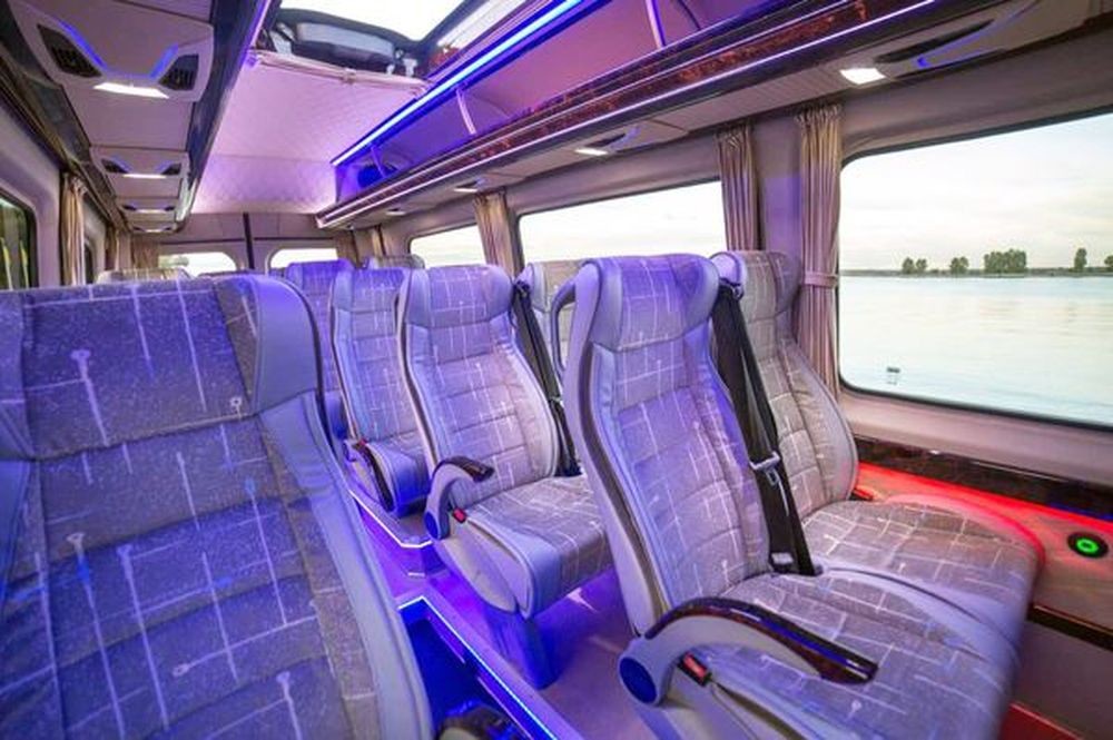 303 Мікроавтобус Mercedes Sprinter  