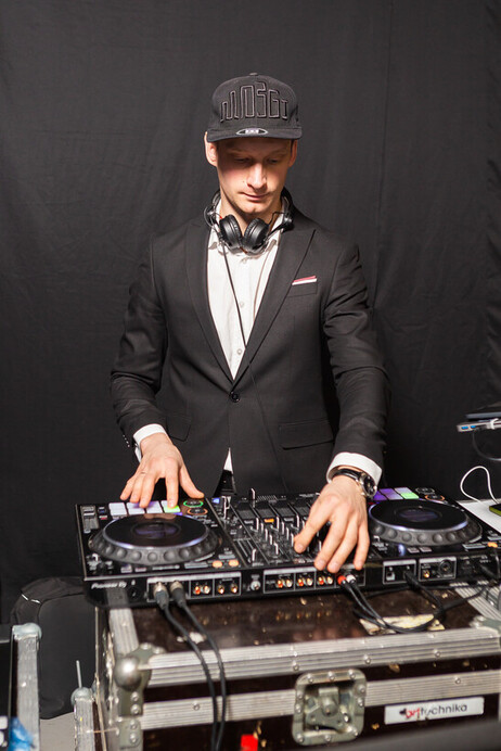 Андрей  DJ WOOFER