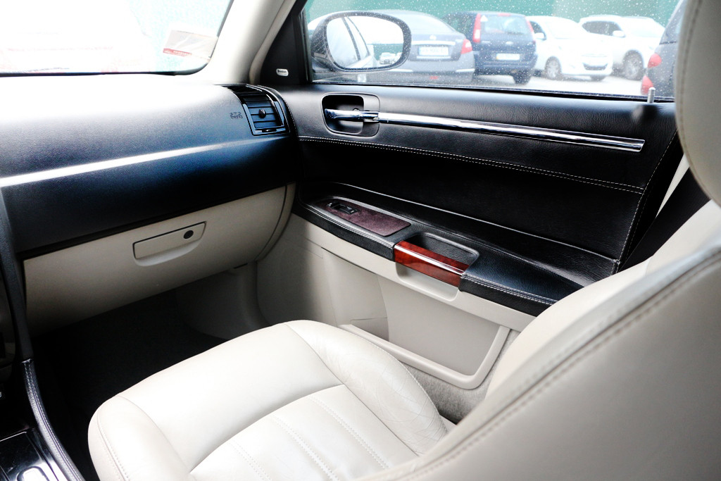 Chrysler 300C 