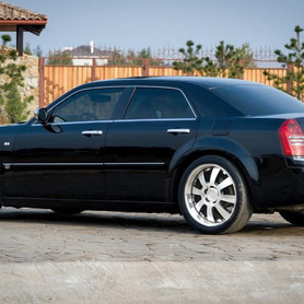 Chrysler 300C - авто на весілля у Києві - портфоліо 2