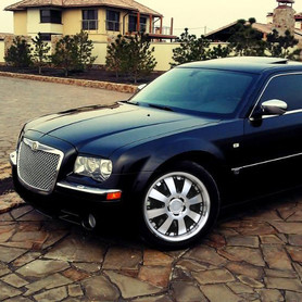 Chrysler 300C - авто на весілля у Києві - портфоліо 3