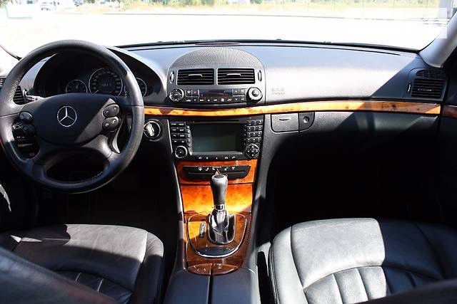 Mercedes E211 