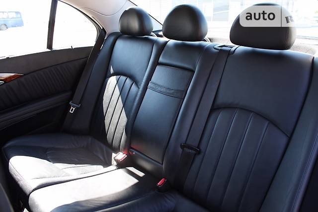 Mercedes E211 
