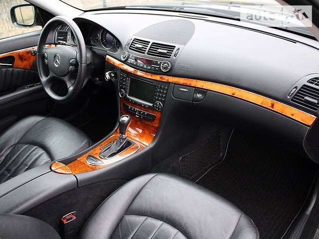 Mercedes E211 