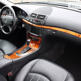 Mercedes E211 - авто на весілля у Дніпрі - портфоліо 2